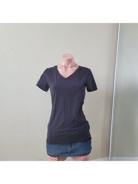 Amazon Essentials Deep Black V-Neck Casual Basic Cotton Tee (S)